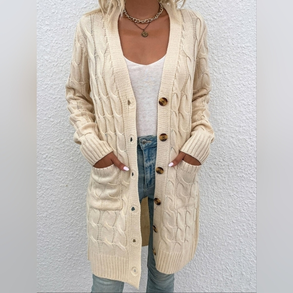 Wavlynn Womens Cardigan Sweater Chunky Cable Knit Relaxed Fit Button Front Patch Pockets